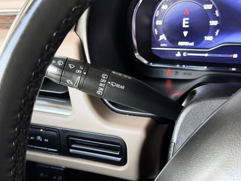 Used 2024 Chevrolet Suburban Premier image 14