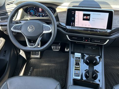 Certified 2026 Volkswagen Atlas SEL Premium R-Line AWD/4WD image 12