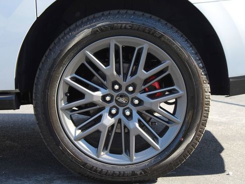 New 2025 Ford Expedition Max Platinum w/ Stealth Performance Package image 28