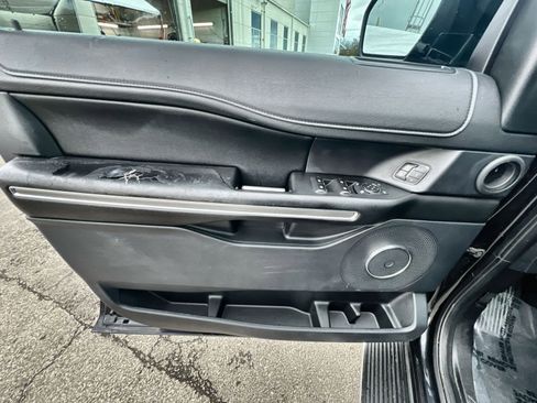 Used 2020 Ford Expedition XLT w/ Equipment Group 202A image 15