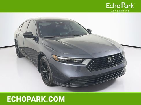 Used 2025 Honda Accord SE image 1