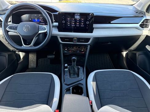 Used 2025 Volkswagen Taos SE image 20