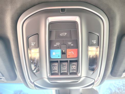 New 2026 Jeep Grand Cherokee Summit AWD/4WD image 44