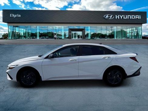 New 2026 Hyundai Elantra Sport image 3