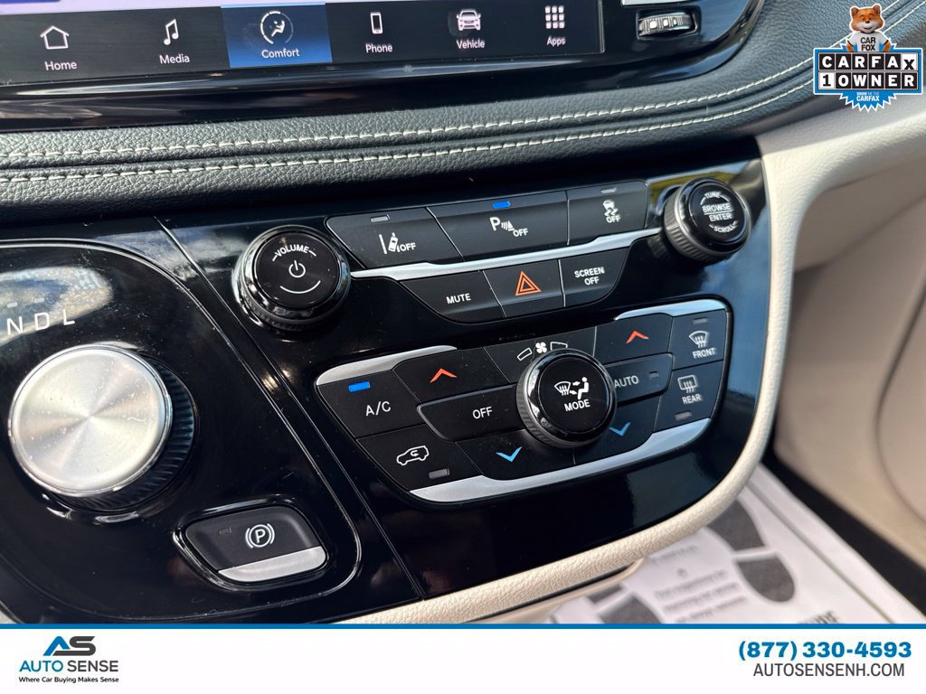 Used 2023 Chrysler Pacifica Touring-L FWD image 22
