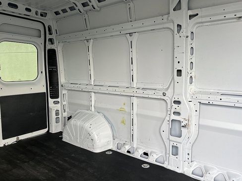 Used 2023 RAM ProMaster 2500 image 13