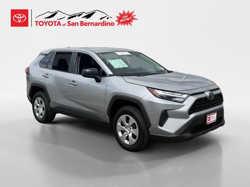 Certified 2024 Toyota RAV4 LE AWD/4WD image 7