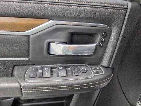 Used 2024 RAM 2500 Laramie AWD/4WD image 19