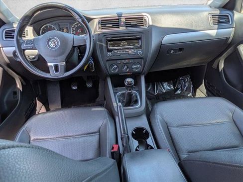 Used 2014 Volkswagen Jetta SE FWD image 15