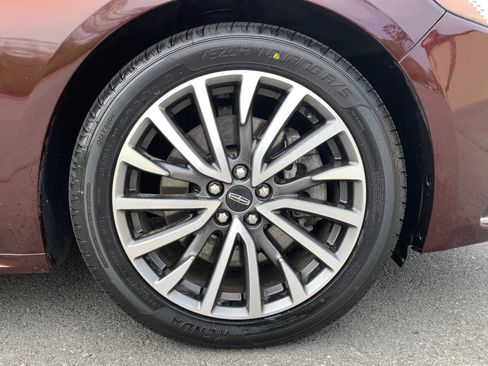 Used 2020 Lincoln Continental w/ Premium Package image 10