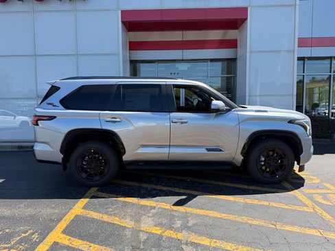 New 2026 Toyota Sequoia Platinum AWD/4WD image 4
