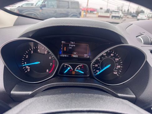 Used 2017 Ford Escape SE w/ Equipment Group 201A image 19