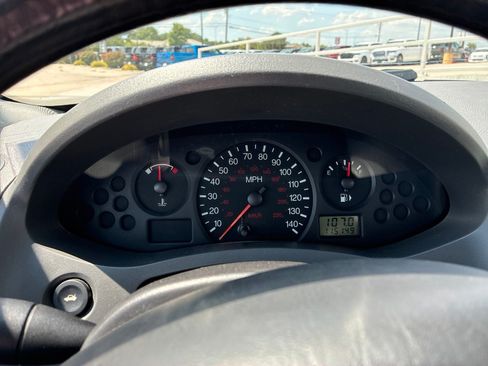 Used 2005 Ford Focus ZX4 Sedan FWD image 16