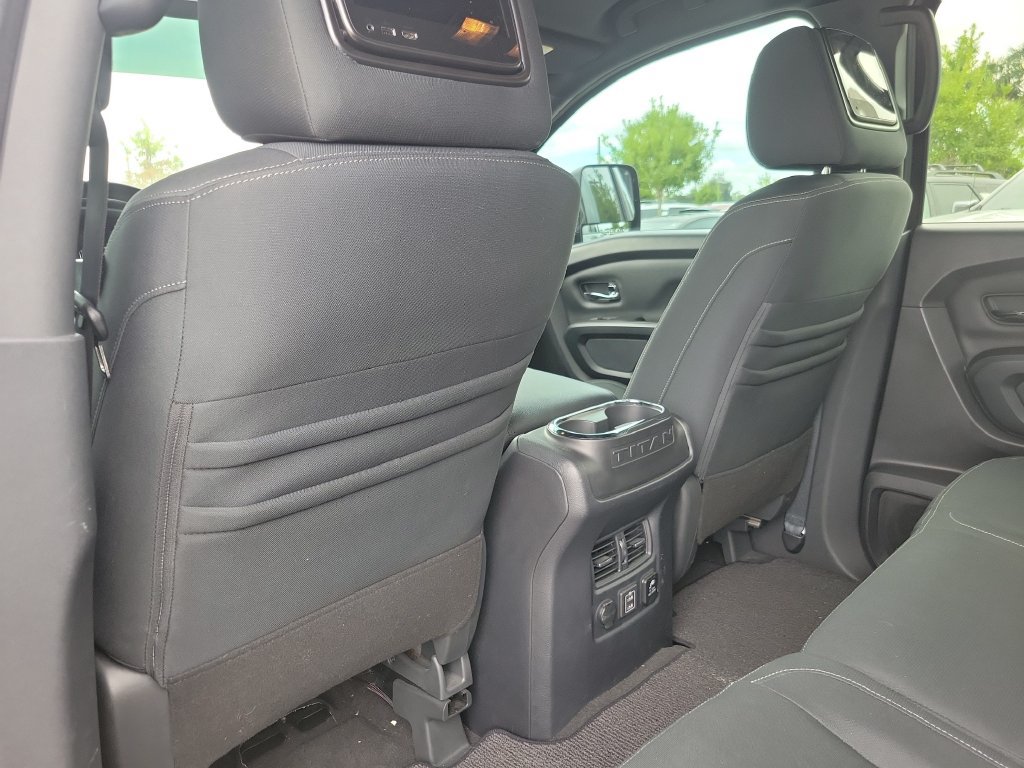 Used 2019 Nissan Titan SV w/ SV Convenience Package AWD/4WD image 14