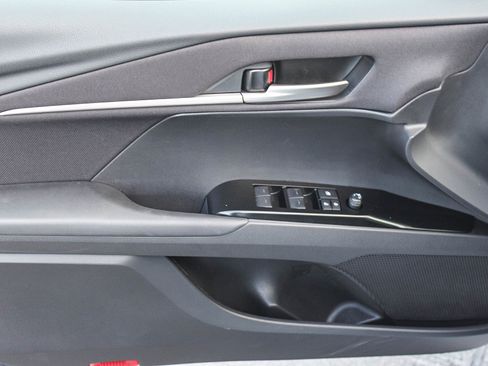 Used 2025 Toyota Camry LE image 21