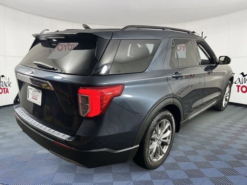 Used 2022 Ford Explorer XLT w/ Equipment Group 202A image 7
