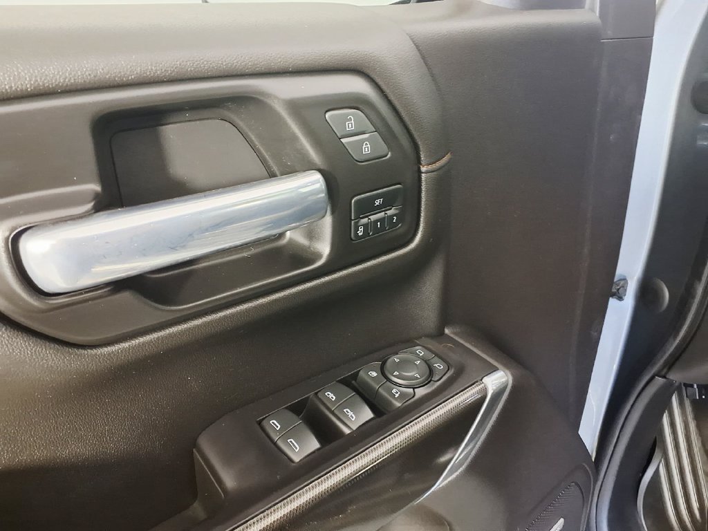 Used 2021 GMC Sierra 1500 AT4 w/ AT4 Premium Package AWD/4WD image 15