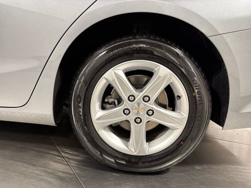 Used 2023 Chevrolet Malibu LT FWD image 12