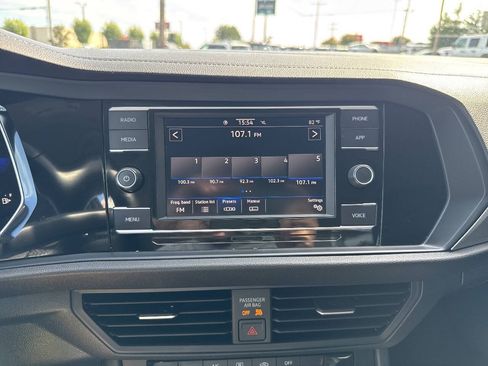 Used 2022 Volkswagen Jetta S FWD image 34