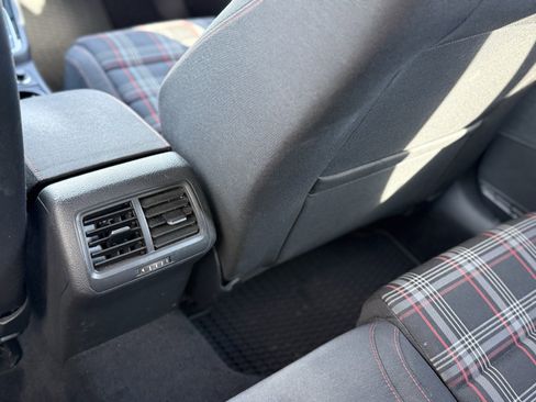 Used 2020 Volkswagen GTI S image 13