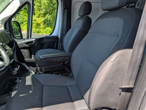 Used 2023 RAM ProMaster 2500 FWD image 13
