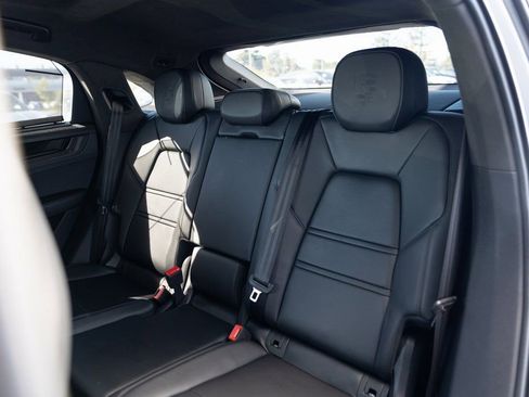 Certified 2025 Porsche Cayenne GTS image 17