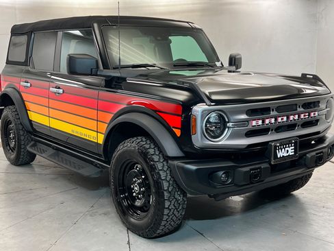 Used 2025 Ford Bronco Big Bend w/ Black Diamond Package AWD/4WD image 8