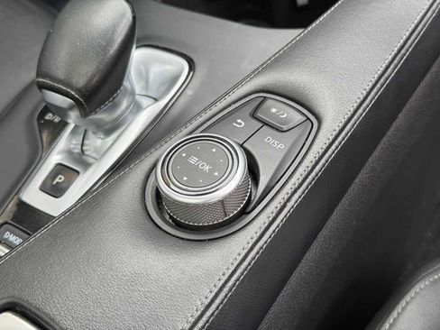 Used 2019 INFINITI QX50 Luxe FWD image 18