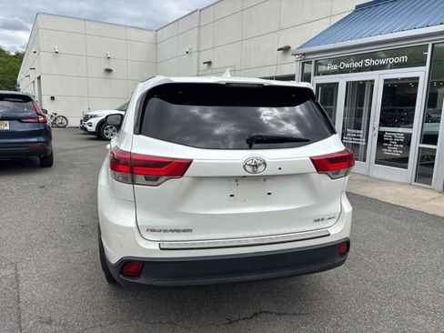 Used 2017 Toyota Highlander XLE w/ Protection Package #3 AWD/4WD image 3