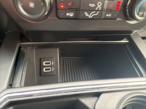 Used 2019 Ford F350 XLT w/ XLT Premium Package image 25