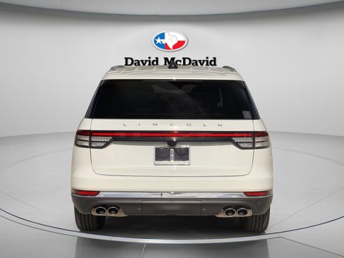 Used 2026 Lincoln Aviator 2WD image 5