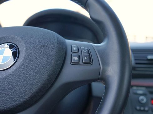 Used 2011 BMW 1 Series M image 22