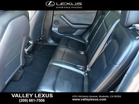 Used 2021 Tesla Model Y Long Range AWD/4WD image 16
