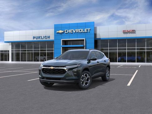 New 2026 Chevrolet Trax LT w/ Sunroof Package FWD image 8