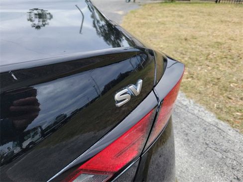 Used 2024 Nissan Altima 2.5 SV image 7