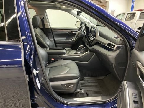 Used 2022 Toyota Highlander Platinum image 38