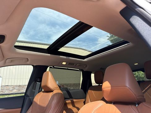 Used 2023 INFINITI QX60 Sensory w/ Vision Package AWD/4WD image 14