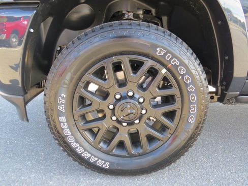 New 2026 RAM 2500 Limited AWD/4WD image 14