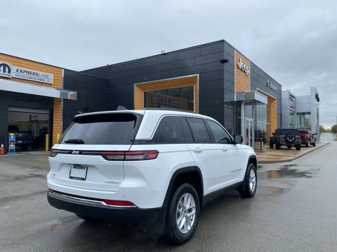 New 2025 Jeep Grand Cherokee Laredo X w/ Luxury Tech Group I image 2