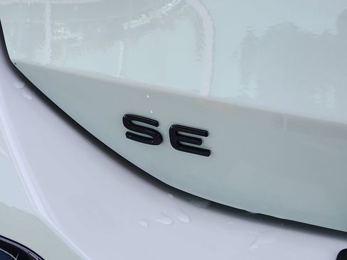 New 2026 Volkswagen Tiguan SE R-Line image 10