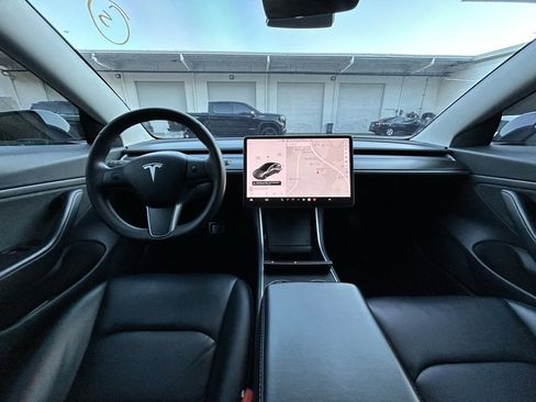 Used 2020 Tesla Model 3 Long Range image 10