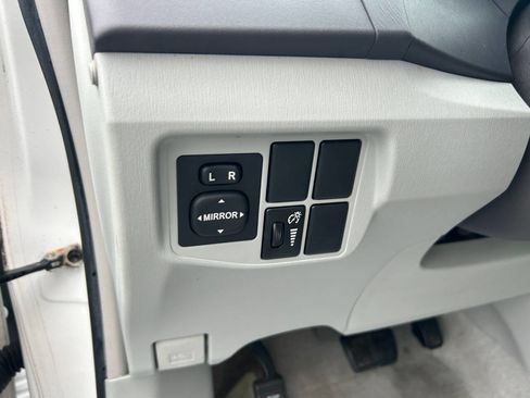 Used 2011 Toyota Prius Three image 13