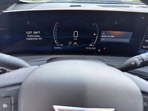 Used 2025 Cadillac XT4 Premium Luxury FWD image 27