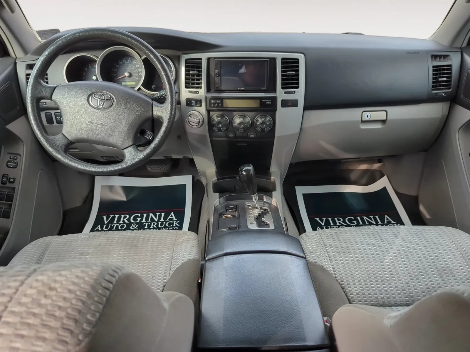 Used 2006 Toyota 4Runner SR5 AWD/4WD image 11