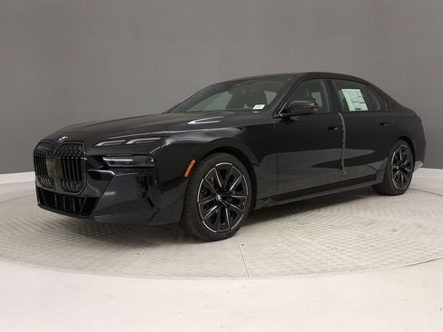 New 2026 BMW 740i w/ Premium Package image 32