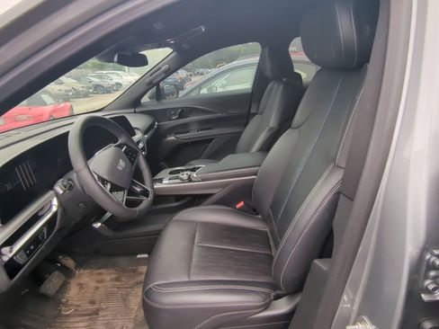 Certified 2024 Cadillac Lyriq Sport AWD/4WD image 7