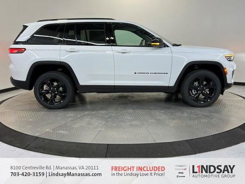 New 2025 Jeep Grand Cherokee Altitude image 4