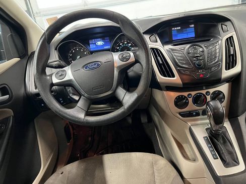 Used 2014 Ford Focus SE FWD image 8