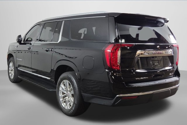 Used 2021 GMC Yukon XL SLT w/ SLT Luxury Plus Package AWD/4WD image 5