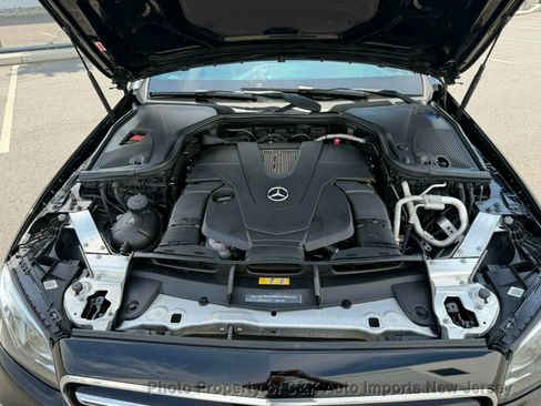 Used 2018 Mercedes-Benz E 400 4MATIC Wagon w/ Premium 2 Package (Q02) image 34